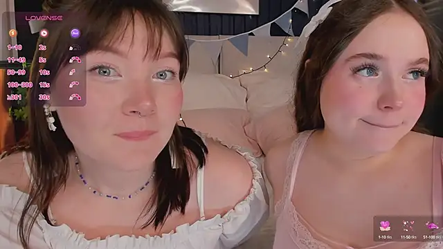 Snapshot of SunnyRisha chatting on 03-09-25, 06:06 SunnyRisha online show from 03-09-25, 06:06