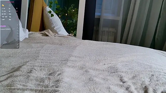 Snapshot of SunnyRisha chatting on 10-10-25, 05:06 SunnyRisha online show from 10-10-25, 05:06