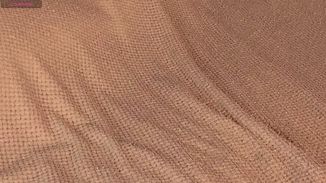 Snapshot of SunnyRisha chatting on 10-19-25, 05:19 SunnyRisha online show from 10-19-25, 05:19