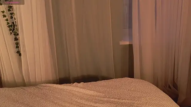 Snapshot of SunnyRisha chatting on 10-24-25, 05:04 SunnyRisha online show from 10-24-25, 05:04