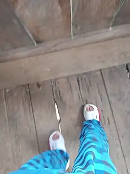 Snapshot of FKF2004 chatting on 01-11-26, 02:33 FKF2004 online show from 01-11-26, 02:33