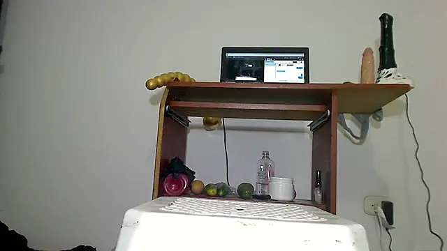 Snapshot of SensualGata13 chatting on 07-17-26, 03:50 SensualGata13 online show from 07-17-26, 03:50