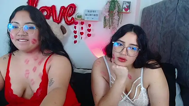 Snapshot of maddie-and-chelsea- chatting on 02-13-25, 11:17 maddie-and-chelsea- online show from 02-13-25, 11:17