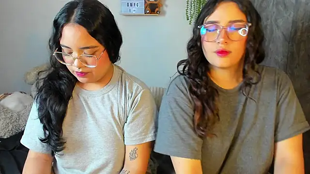 maddie-and-chelsea- online show from 01-06-26, 04:32