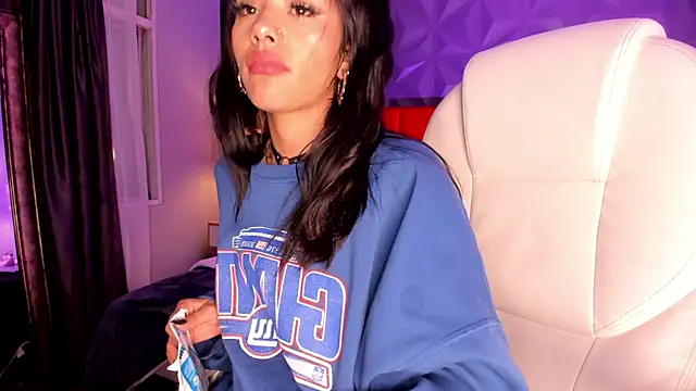 Giovanna oliveira online show from 03-02-25, 06:37