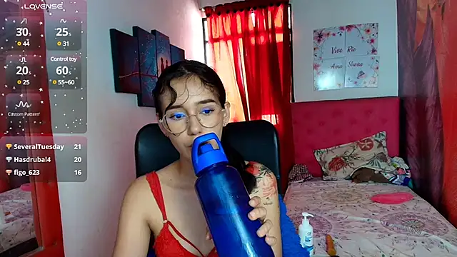 miley blue  online show from 02-07-25, 07:27