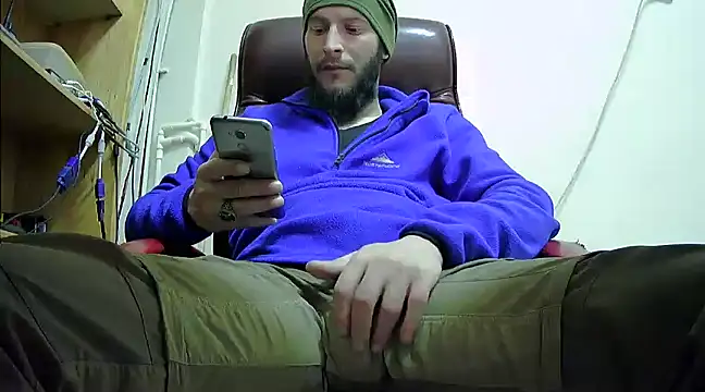 hardbigcock16 online show from 01-15-25, 10:06