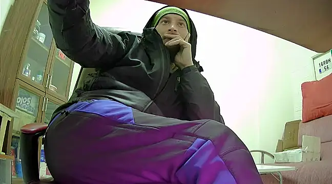 hardbigcock16 online show from 02-13-25, 01:37