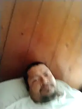 Snapshot of rober245 chatting on 10-18-25, 06:52 rober245 online show from 10-18-25, 06:52