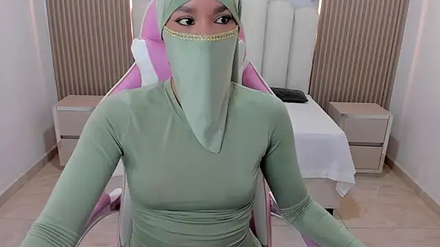 Hanaa latif online show from 01-18-25, 03:27