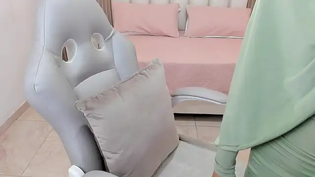 Hanaa latif online show from 03-11-25, 02:51