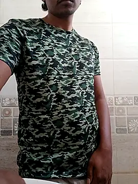 Snapshot of Long_Laster chatting on 02-14-25, 03:33 Long Laster online show from 02-14-25, 03:33