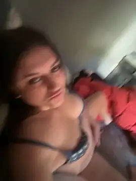 Snapshot of mermaid0794 chatting on 11-18-25, 04:44 mermaid0794 online show from 11-18-25, 04:44