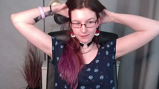 emmaxDelight online show from 12-16-24, 09:35