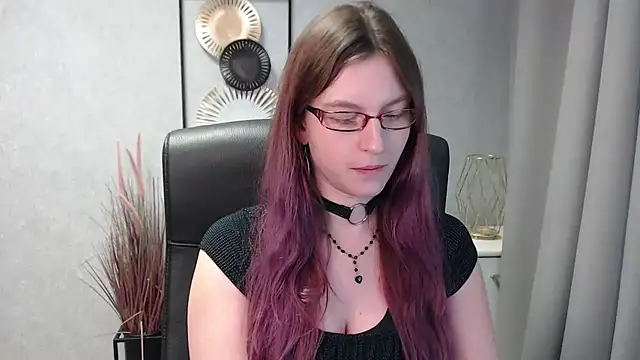 emmaxDelight online show from 12-29-24, 01:49