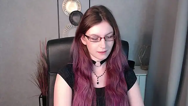 emmaxDelight online show from 12-31-24, 06:27