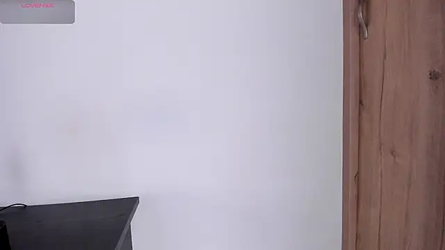 Snapshot of Mia_ross16 chatting on 03-02-25, 07:45 Mia ross16 online show from 03-02-25, 07:45