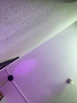 Snapshot of Mia_ross16 chatting on 12-16-25, 02:44 Mia ross16 online show from 12-16-25, 02:44