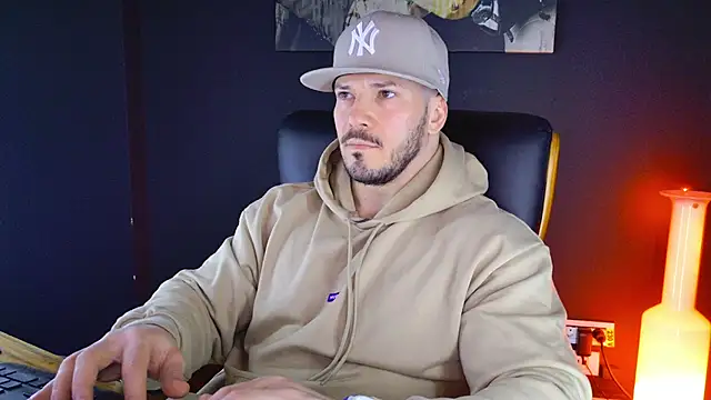 Snapshot of AngeloEric chatting on 01-26-25, 11:28 AngeloEric online show from 01-26-25, 11:28