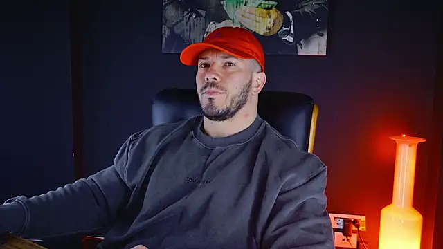 Snapshot of AngeloEric chatting on 03-18-25, 05:20 AngeloEric online show from 03-18-25, 05:20