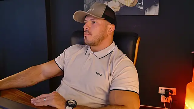 Snapshot of AngeloEric chatting on 09-22-25, 11:12 AngeloEric online show from 09-22-25, 11:12