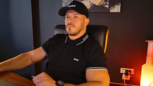 Snapshot of AngeloEric chatting on 09-28-25, 09:03 AngeloEric online show from 09-28-25, 09:03