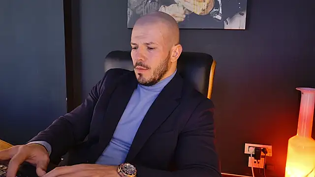 Snapshot of AngeloEric chatting on 11-24-25, 11:43 AngeloEric online show from 11-24-25, 11:43