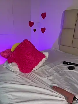 bella  honey online show from 02-15-25, 07:50