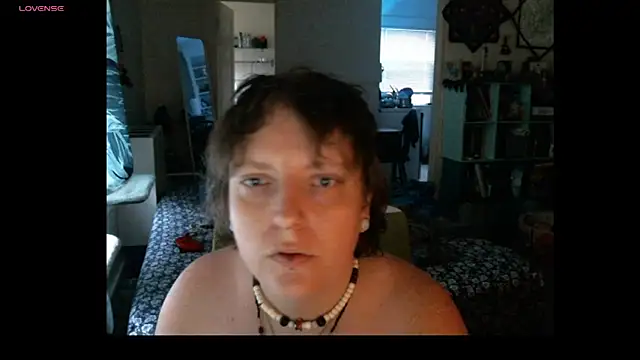 lover bee2023 online show from 06-07-26, 01:04