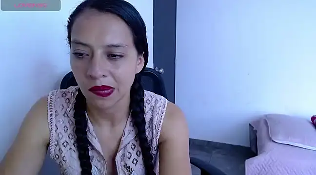 Snapshot of loren3124 chatting on 03-21-25, 05:45 loren3124 online show from 03-21-25, 05:45