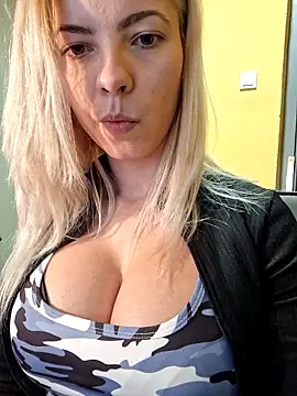 allinqueen online show from 03-09-26, 08:13