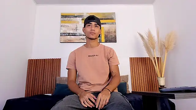 Snapshot of zander_2120 chatting on 09-12-25, 01:11 zander 2120 online show from 09-12-25, 01:11