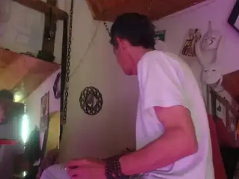 laye19 online show from 01-11-25, 02:25