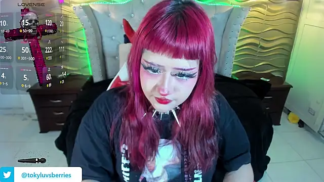 toky doll online show from 01-30-25, 12:39