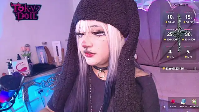 toky doll online show from 10-01-25, 08:48