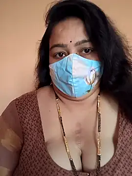 Snapshot of neelu-hoty chatting on 02-05-25, 09:15 neelu-hoty online show from 02-05-25, 09:15