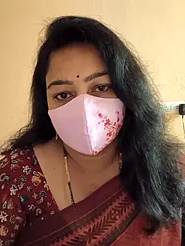 Snapshot of neelu-hoty chatting on 02-08-25, 12:49 neelu-hoty online show from 02-08-25, 12:49