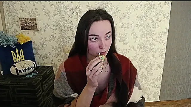  Barbie Kiss  online show from 01-16-25, 09:16