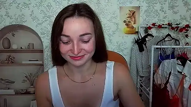  Barbie Kiss  online show from 10-12-25, 02:16