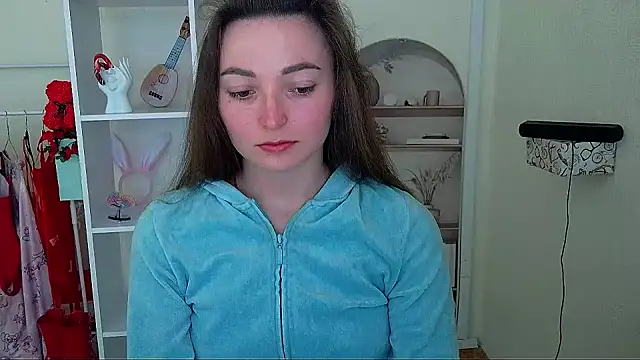  Barbie Kiss  online show from 05-31-26, 02:46