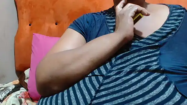 tinagiant online show from 10-14-25, 02:12