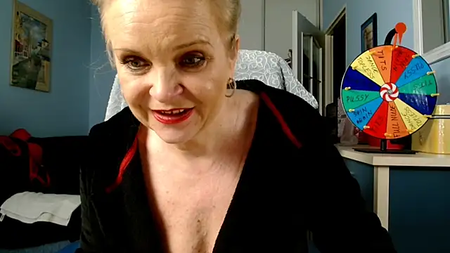 Snapshot of sexyjennyeu chatting on 01-21-25, 08:21 sexyjennyeu online show from 01-21-25, 08:21