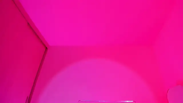 Snapshot of CoralineKam1 chatting on 02-05-25, 03:09 CoralineKam1 online show from 02-05-25, 03:09