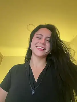 Snapshot of CoralineKam1 chatting on 02-22-25, 09:37 CoralineKam1 online show from 02-22-25, 09:37