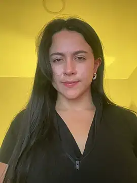 Snapshot of CoralineKam1 chatting on 02-23-25, 06:34 CoralineKam1 online show from 02-23-25, 06:34