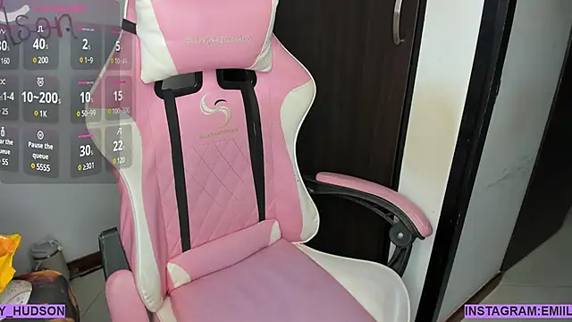 emily huddson  online show from 03-05-25, 06:12