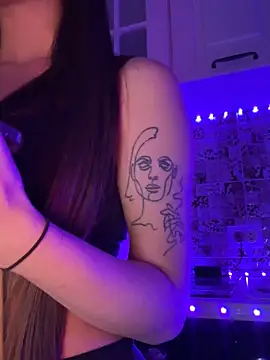 EricaWalls online show from 02-04-25, 03:00