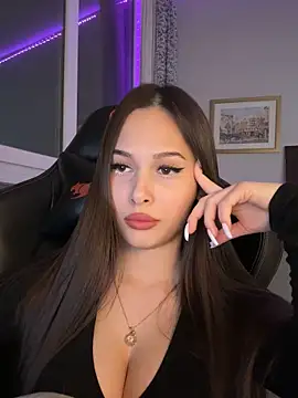 EricaWalls online show from 03-25-26, 07:20