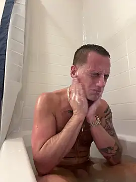 PeytonJohnn online show from 10-28-25, 09:17