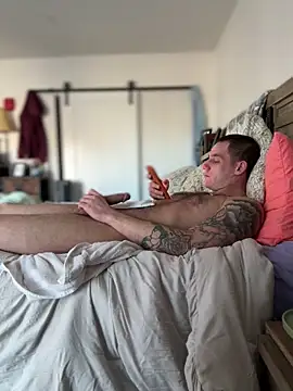 PeytonJohnn online show from 11-18-25, 05:06